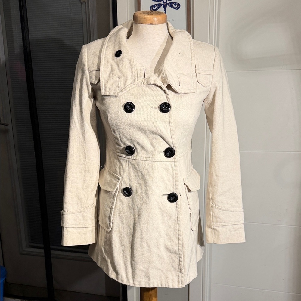 Ricki's Off-White Double-Breasted Trench Coat